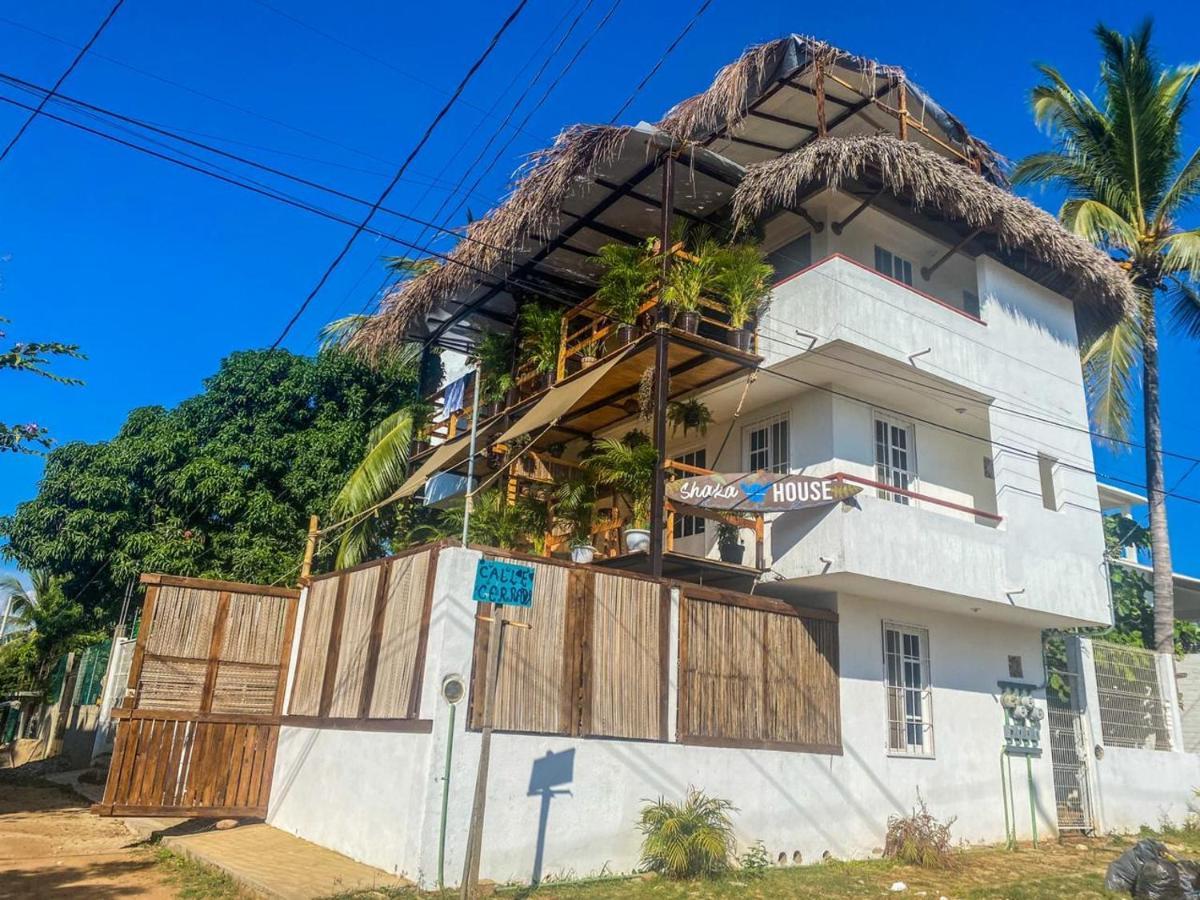 Shaka House Hotel Puerto Escondido  Exterior photo