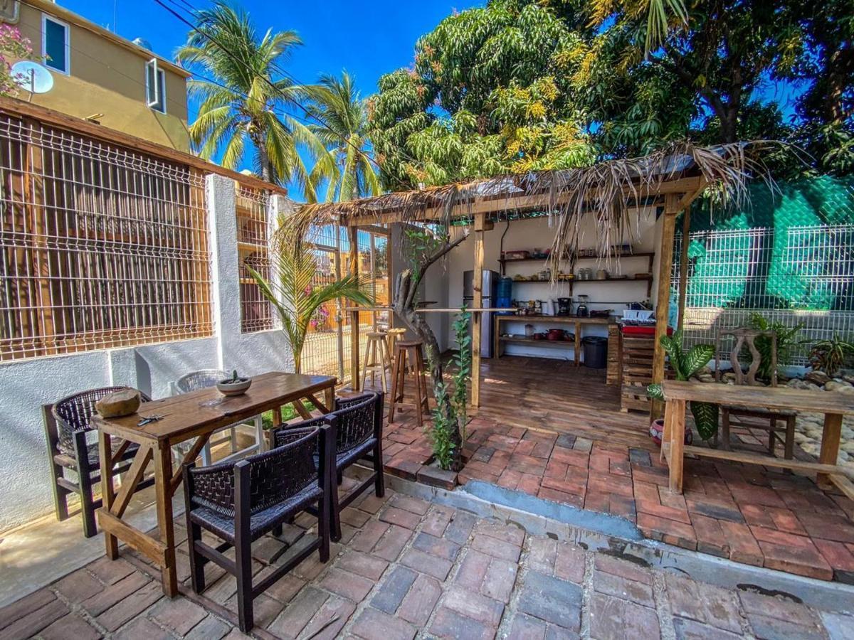 Shaka House Hotel Puerto Escondido  Exterior photo