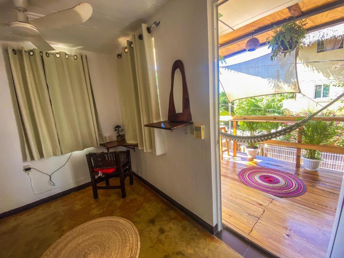 Shaka House Hotel Puerto Escondido  Exterior photo