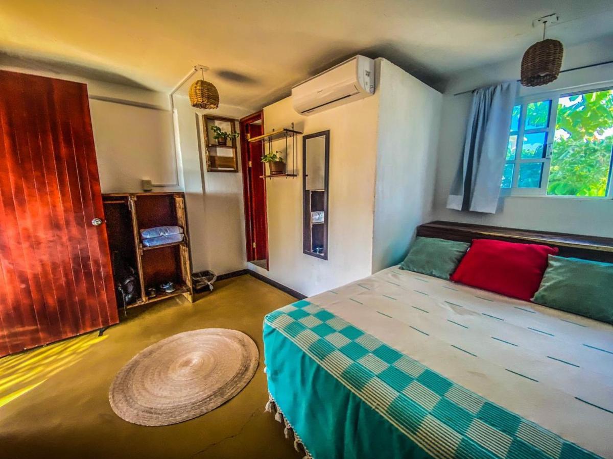 Shaka House Hotel Puerto Escondido  Exterior photo