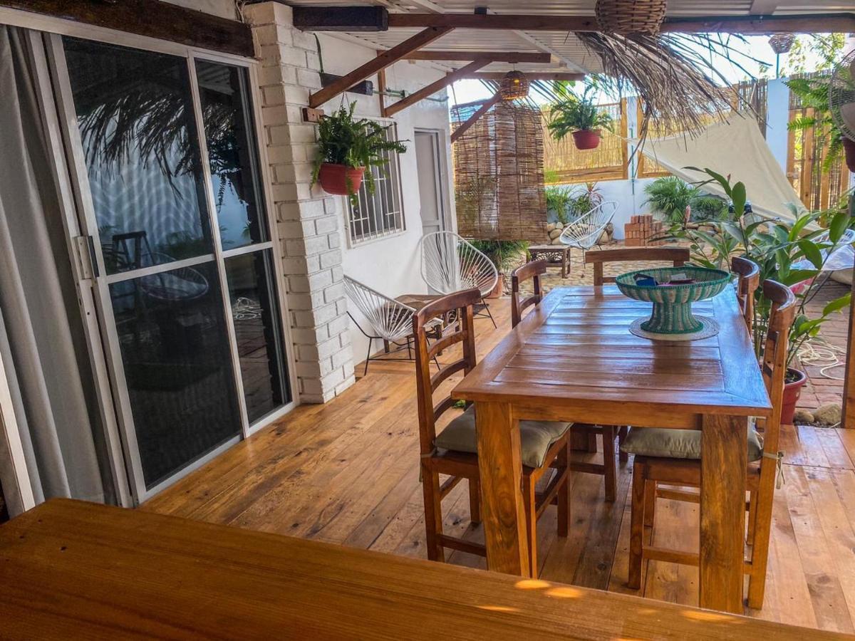 Shaka House Hotel Puerto Escondido  Exterior photo