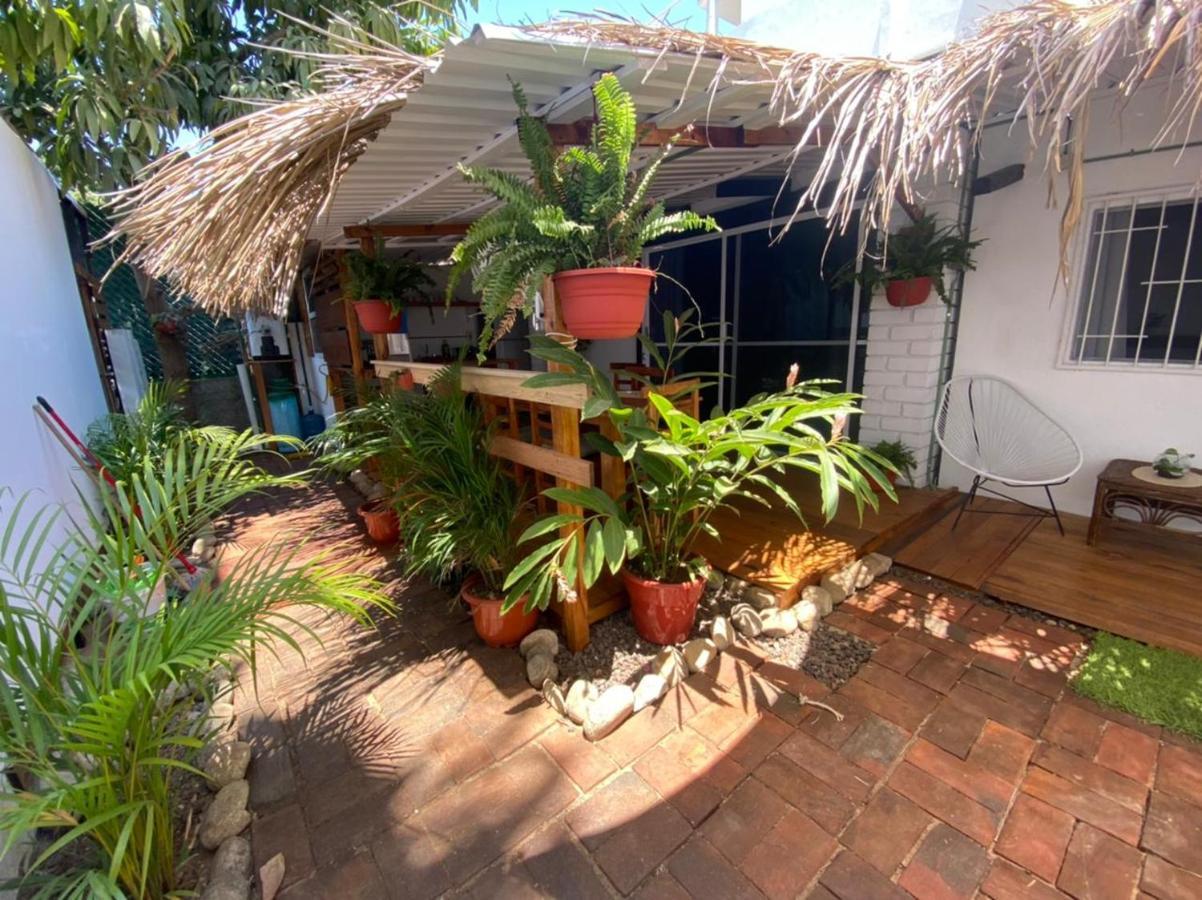 Shaka House Hotel Puerto Escondido  Exterior photo